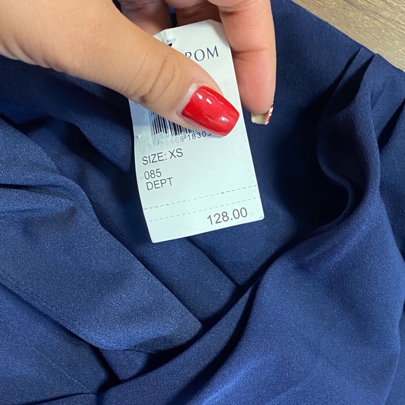 Harlyn Nordstrom Navy cropped formal jumpsuit XS - Picture 4 of 5